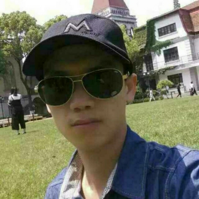 龙小华的第一张照片--衡阳交友中心